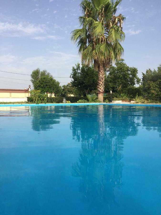 Villa Pilonga Dos Hermanas Buitenkant foto